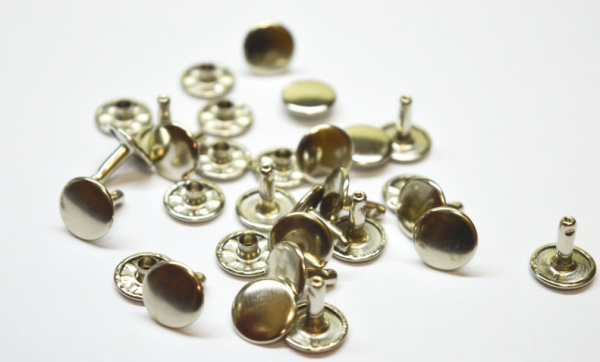 Розн.уп. Хольнитены двухсторонние 9*9 цв. Никель (упак.100 шт.)