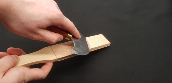 869683903_w640_h640_869683903