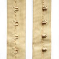 Крючки на ленте 1 ряд ширина 28мм бежевый (упаковка 50ярдов = 45,7метров)