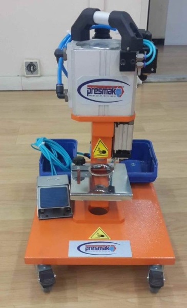 Пресc PR -10 для Люверсов Пневматический PR -10 Presmak