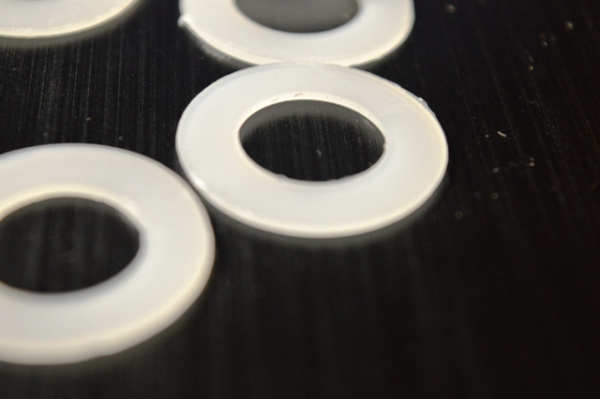 Пластиковые кольца (усилители) под люверс  №2 и №3 (5000 шт.)